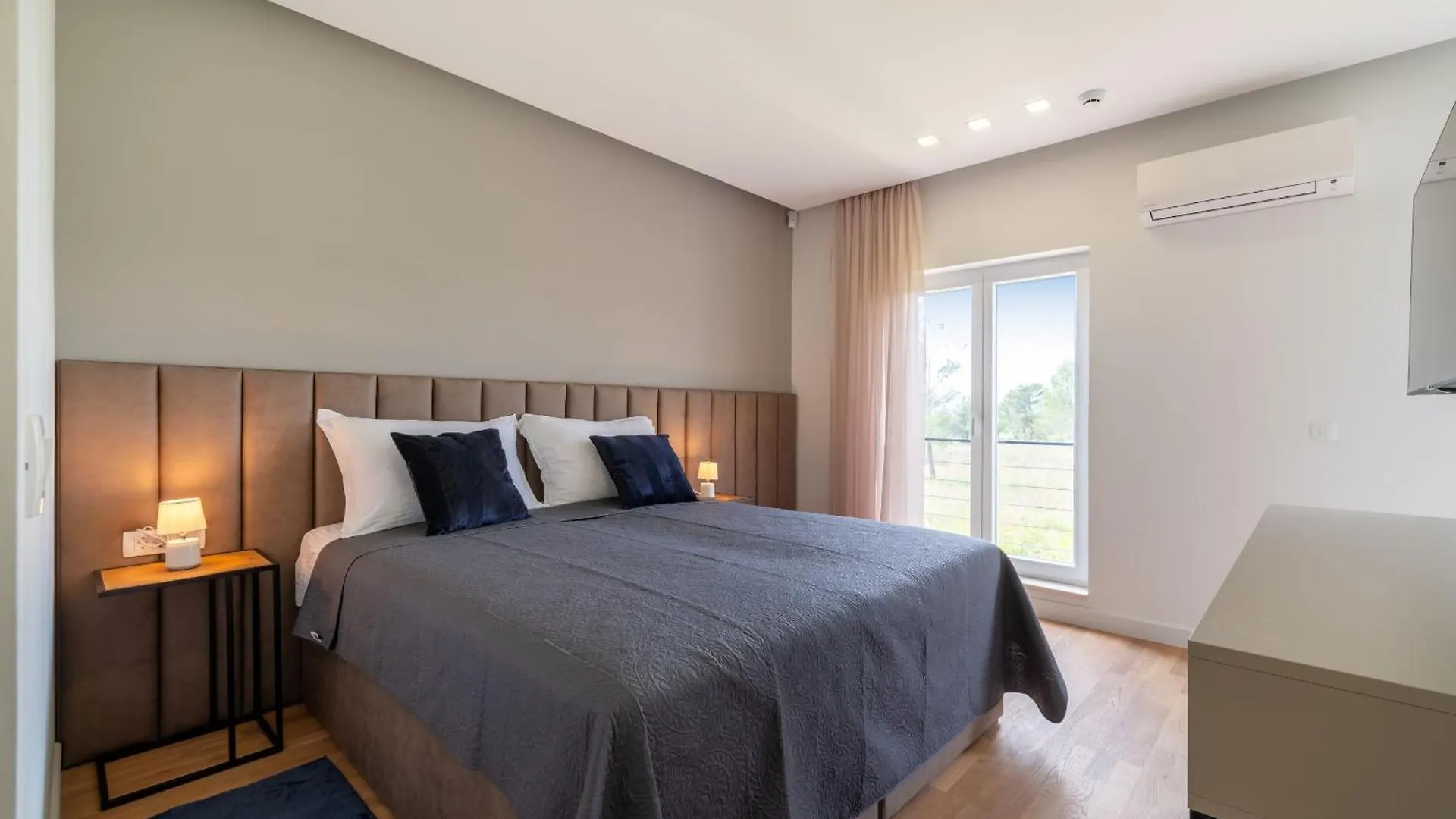 Exceptional Villa Idalia Near Zadar, Nin & Queens Beach, Heated Pool, Privacy Ninski Stanovi