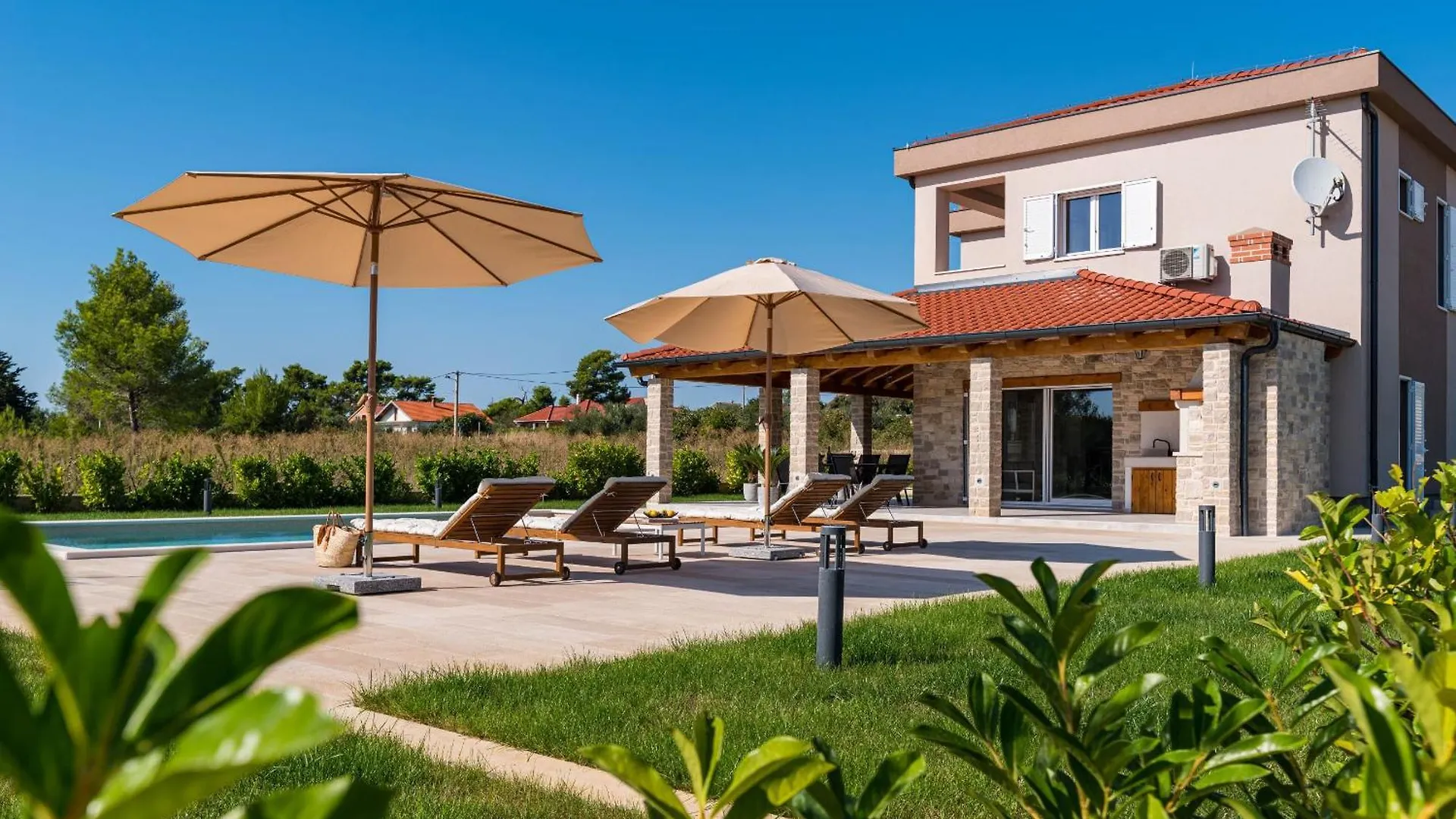 Exceptional Villa Idalia Near Zadar, Nin & Queens Beach, Heated Pool, Privacy Ninski Stanovi