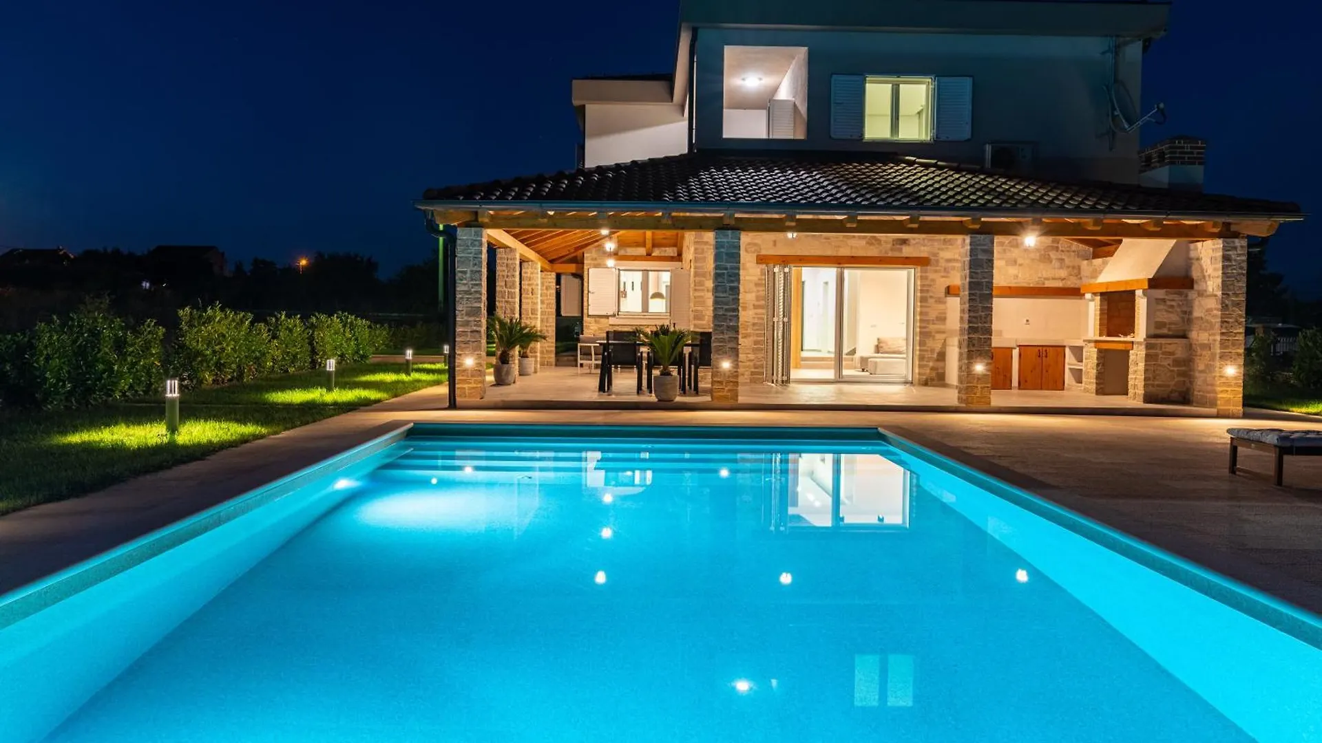 Exceptional Villa Idalia Near Zadar, Nin & Queens Beach, Heated Pool, Privacy Ninski Stanovi
